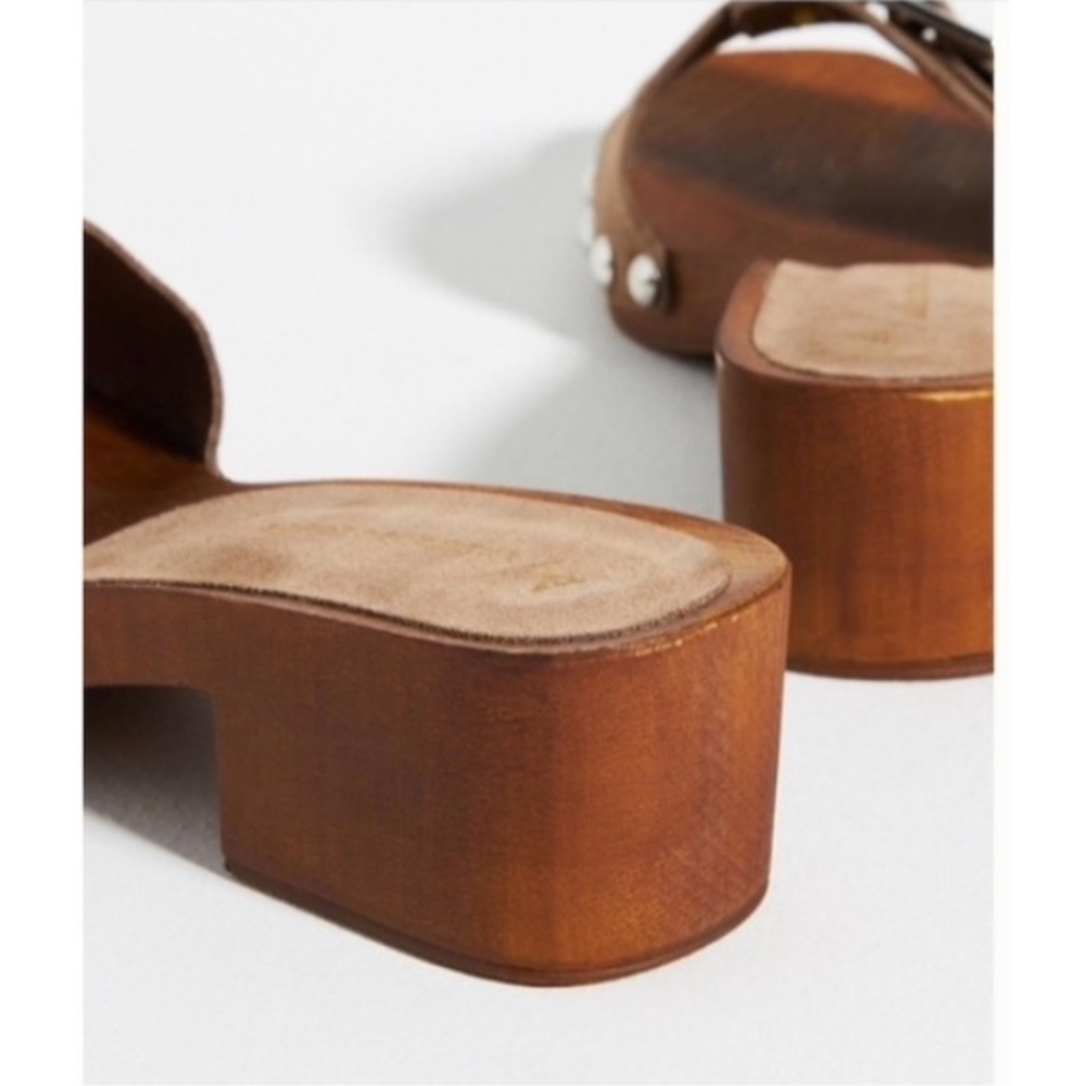 Anthropologie Open Toe Taupe Suede Buckle Sandals - Picture 4 of 8